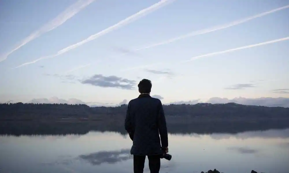 宋丹丹哽咽落泪：张一山话剧首秀震撼全场，直言他是我最大的骄傲