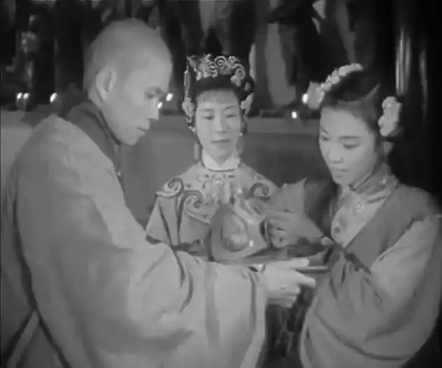 《善行有痕,德润人心:乔老爷上轿背后的家风密码》