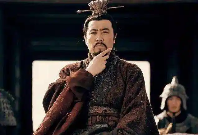 刘备文有卧龙凤雏，武有关张黄赵马，为何难统三国？