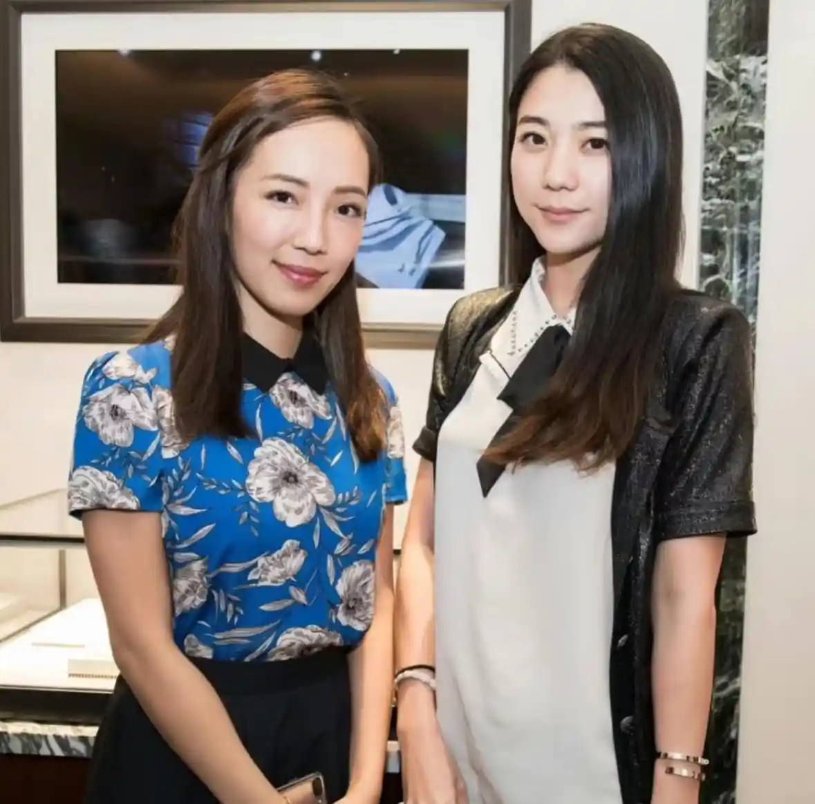 陈冠希前女友杨永晴晒娃近况,结婚五年育有双胞胎,二宝萌态十足似妈妈