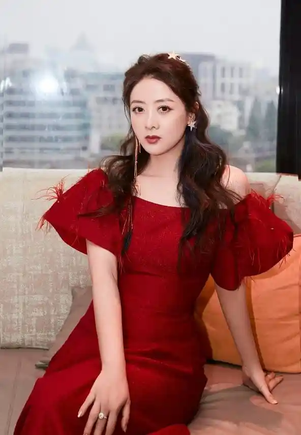 37岁高龄产子背后:小李琳为爱冒险,称此生最勇敢一搏