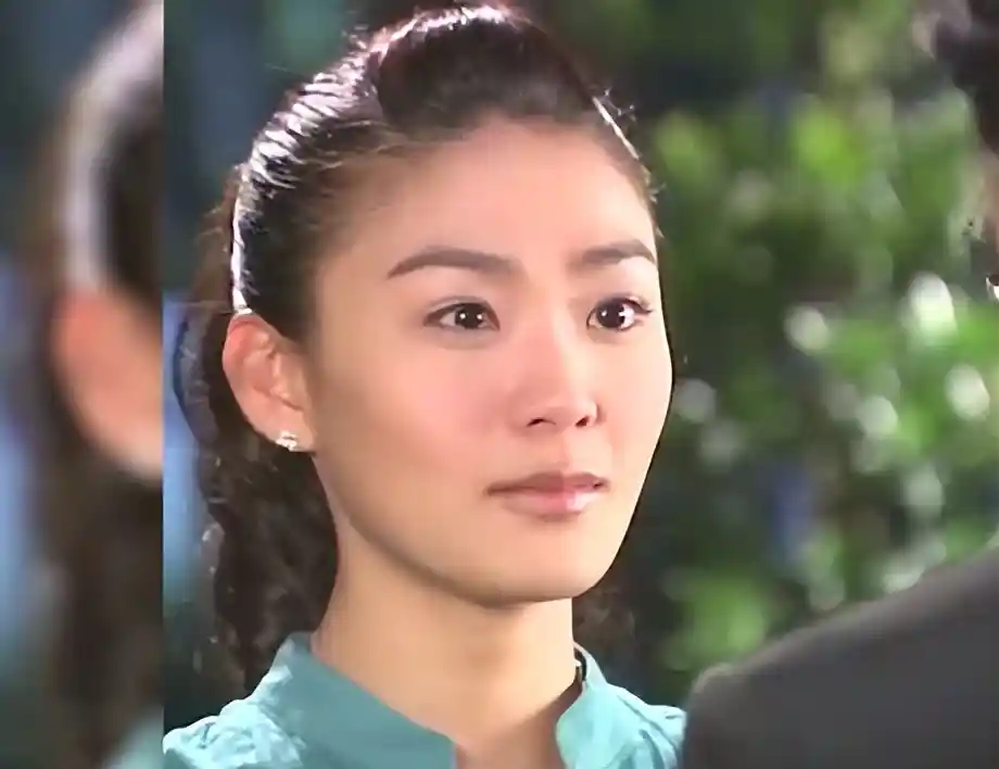 万年女配洪小铃爆哭上热搜:告别林心如后,每天泪洒三小时的真实人生