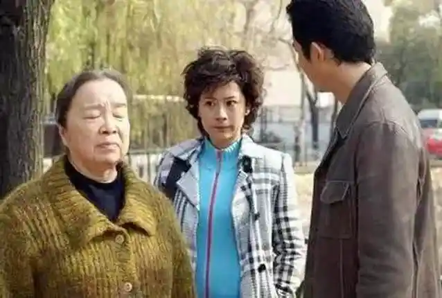 与公婆同住的儿媳妇：婚姻危机背后的真相