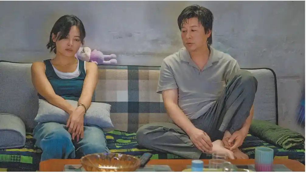 11月银幕绽放文艺之光:《女孩》《日掛中天》《狂野时代》三片连映引爆观影热潮