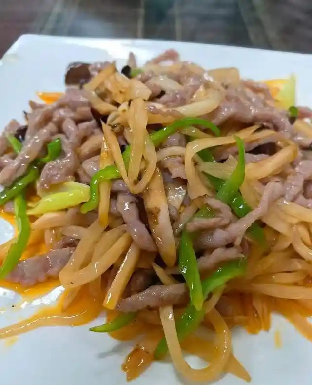 巷中藏味!渝中区这家川菜馆的酸辣美味让人停不下筷