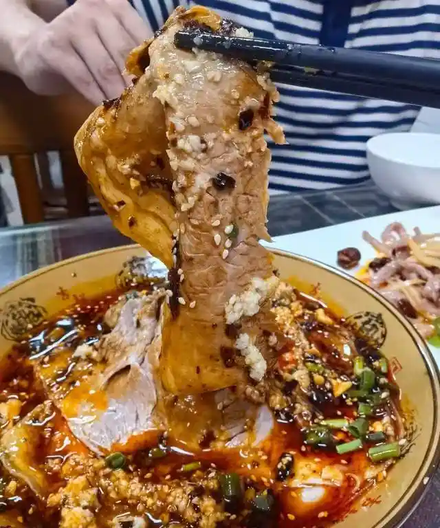 巷中藏味!渝中区这家川菜馆的酸辣美味让人停不下筷