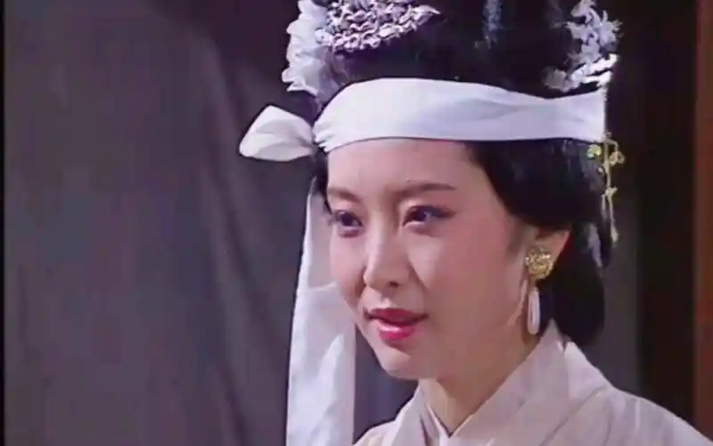 三姓家奴背后的权力游戏：吕布的背叛与丁原董卓的共谋真相