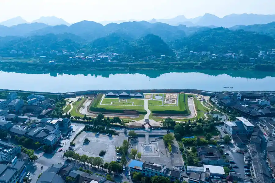 《里耶秘境:一卷秦简揭开千年帝国密码》