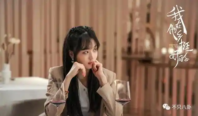 孙千被拍紧拥男伴,粉色袜子引热议