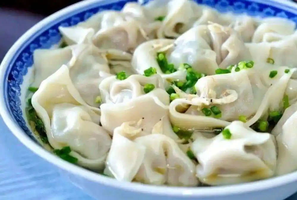 一碗馄饨里的上海记忆：徐凡讲述城市味道与情怀