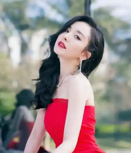 清冷女神崛起:娱乐圈气质女星的惊艳蜕变